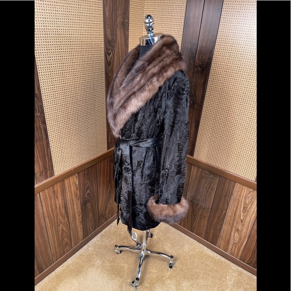 Badgley Mischka Broadtail & Russian Sable Trim Fur Robe Style Belt Jacket Coat S - Picture 4 of 12